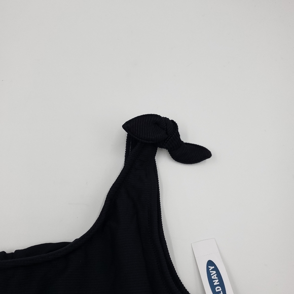 Old Navy Textured-Stripe One-Shoulder Swimsuit - Picture 8 of 9